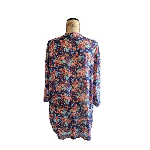 COVER UP   - Picture 2 of 6